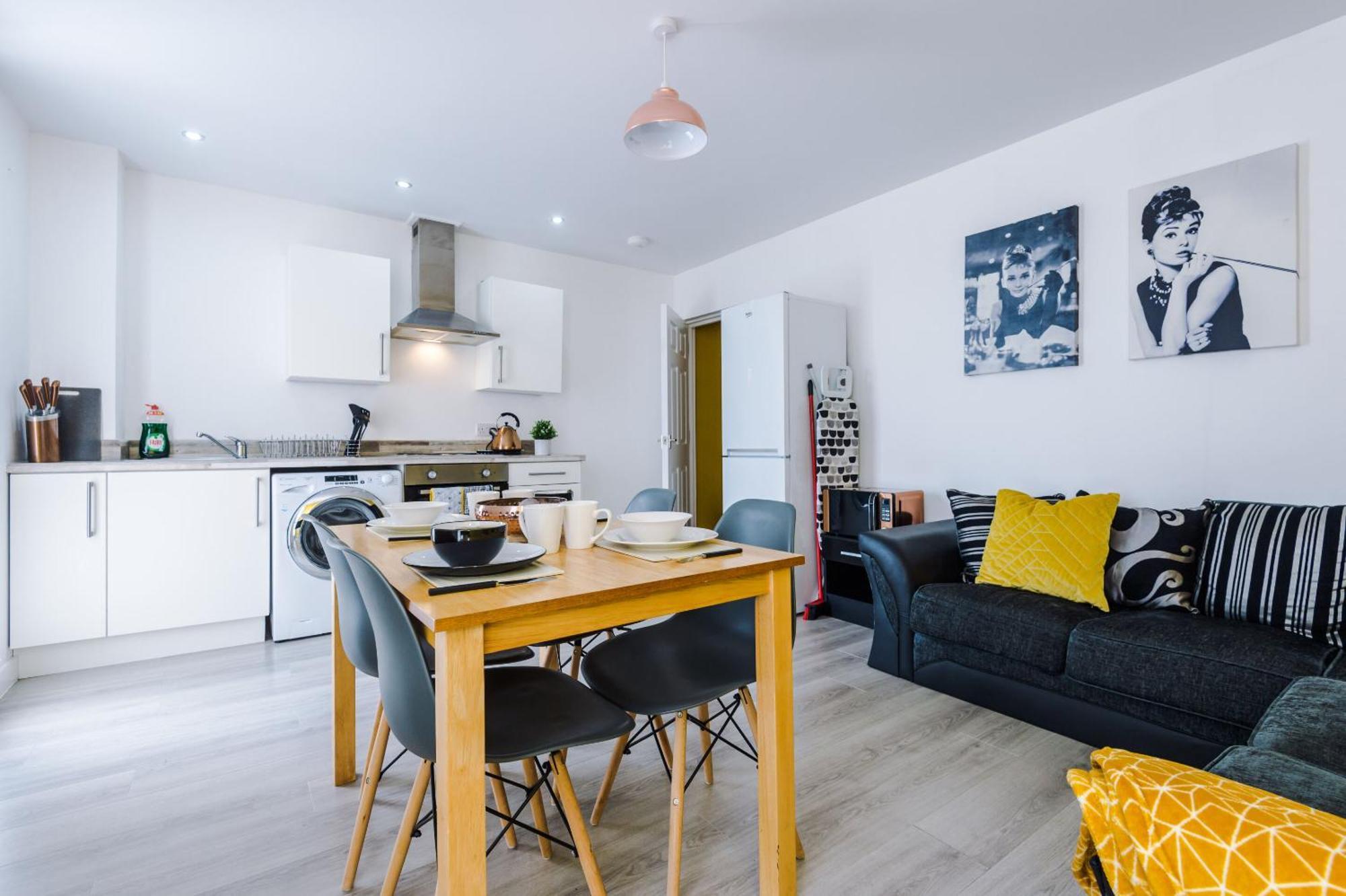 Opp Liverpool - Perfect For Contractors And Travellers, Big Savings Booking 4 Nights Or More! Apartment Ruang foto