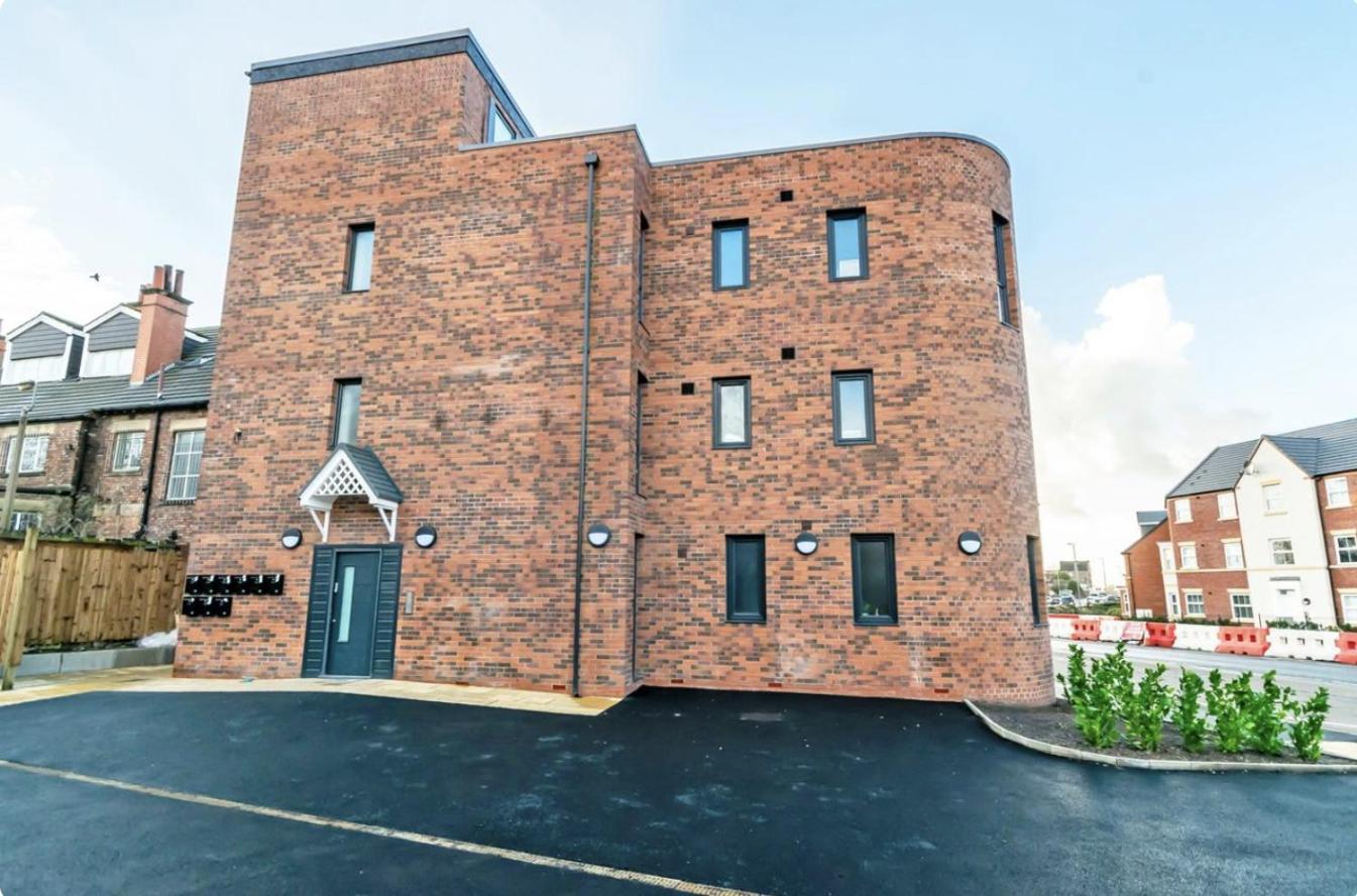 Opp Liverpool - Perfect For Contractors And Travellers, Big Savings Booking 4 Nights Or More! Apartment Bagian luar foto