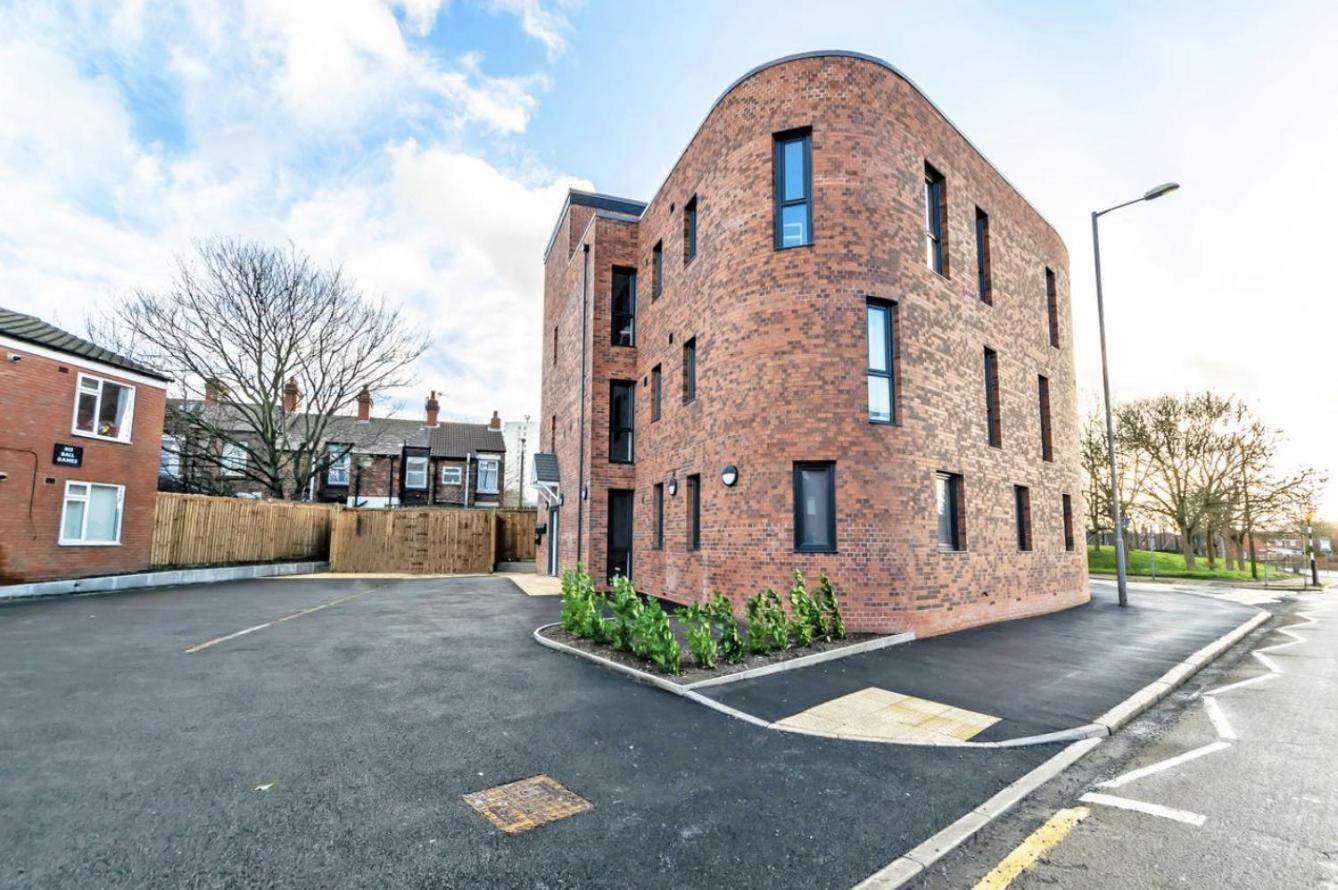 Opp Liverpool - Perfect For Contractors And Travellers, Big Savings Booking 4 Nights Or More! Apartment Bagian luar foto