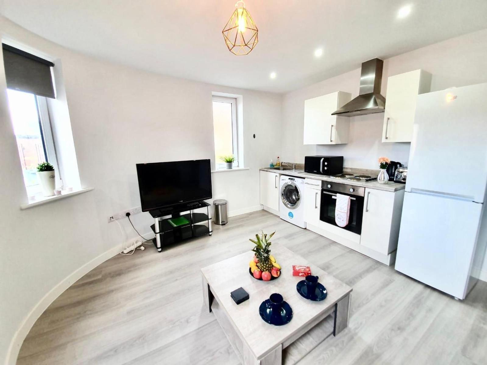 Opp Liverpool - Perfect For Contractors And Travellers, Big Savings Booking 4 Nights Or More! Apartment Ruang foto