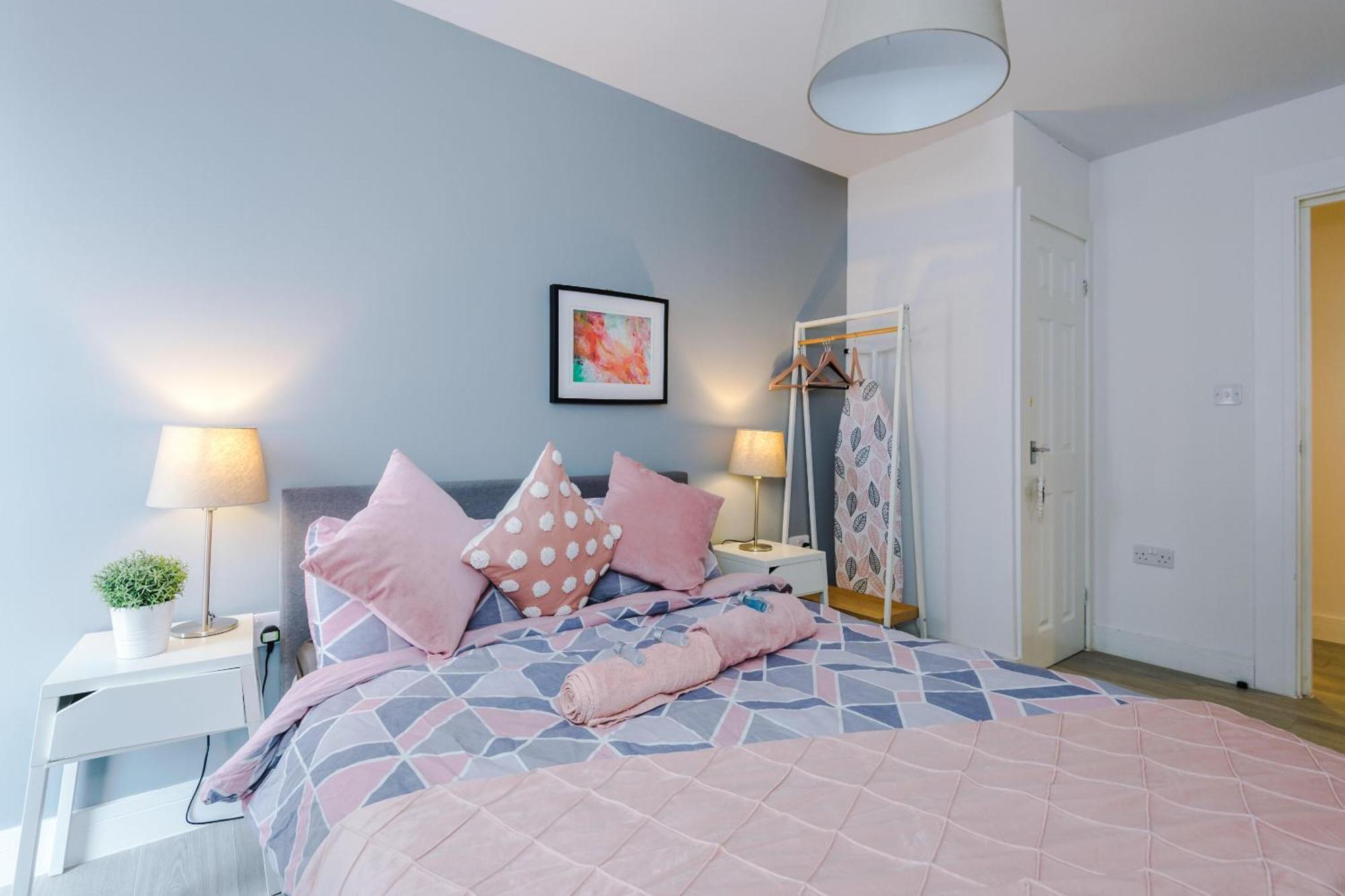 Opp Liverpool - Perfect For Contractors And Travellers, Big Savings Booking 4 Nights Or More! Apartment Ruang foto